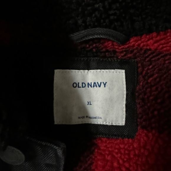 Men’s Old Navy Buffalo Plaid Fleece Lined Jean Jacket. Size XL. Great condition. - Picture 2 of 3